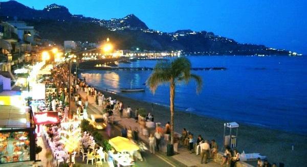 B&B A Casa Di Amici Giardini-Naxos Kültér fotó