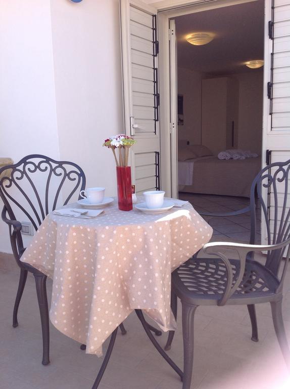 B&B A Casa Di Amici Giardini-Naxos Kültér fotó
