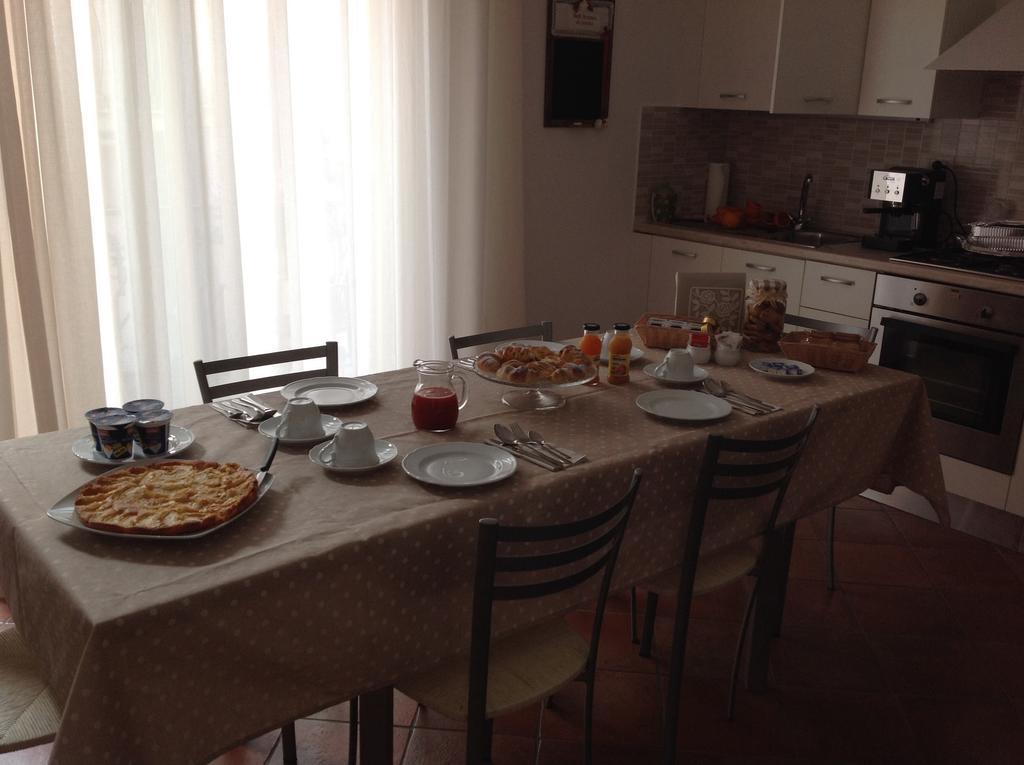 B&B A Casa Di Amici Giardini-Naxos Kültér fotó