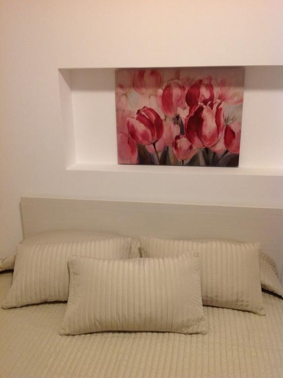 B&B A Casa Di Amici Giardini-Naxos Szoba fotó